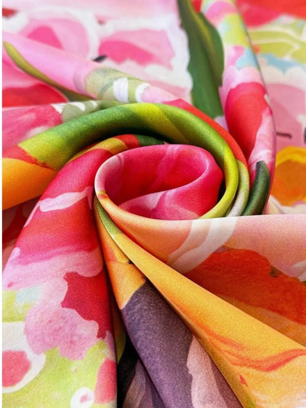 ๐ฉท๐Summer Scarf - Super Chic! - Picture 9 of 9